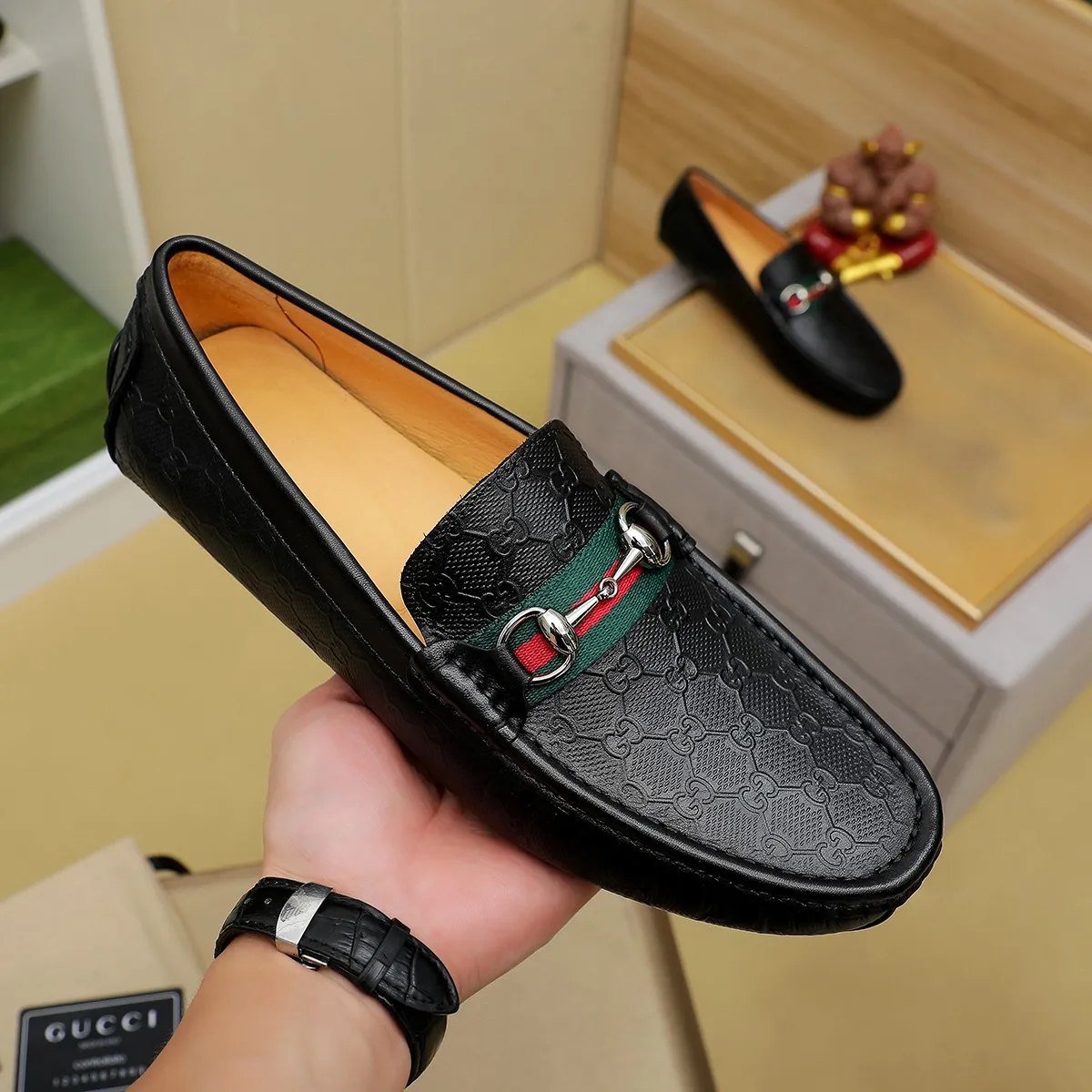 Men's shoes 💰360💰💰GUCCI Gucci official website synchronizes the latest model 🛃The upper is made of imported cowhide, 🐷leather lining, rubber outsole, 🎩🎩top-notch handcrafted workmanship with fine stitches and threads🔍definitely satisfy those perfectionist men who pursue high luxury quality 👏 Colors available! Code number 38-45 Large quantity in stock